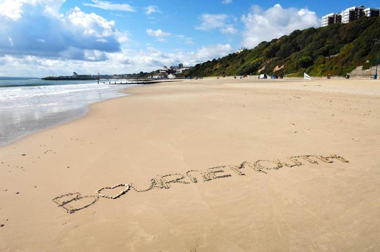 Flat-B, 4 Adults, 20 Mins To Beach, Netflix, Wifi, Sleeps 4 Adults Bournemouth Exterior foto
